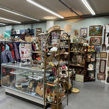 Main Street Peddlers Antique Mall | Antiques/Collectibles, Novelty Shop | Vegas Best Awards